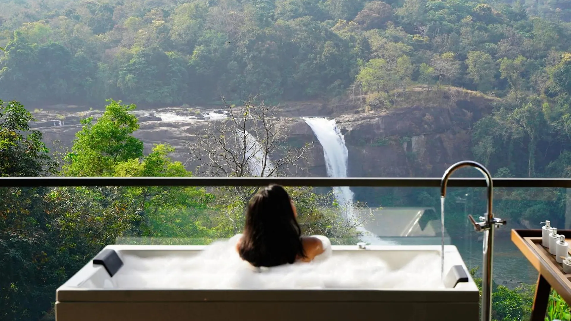Flora Misty Falls Athirappilly Resort